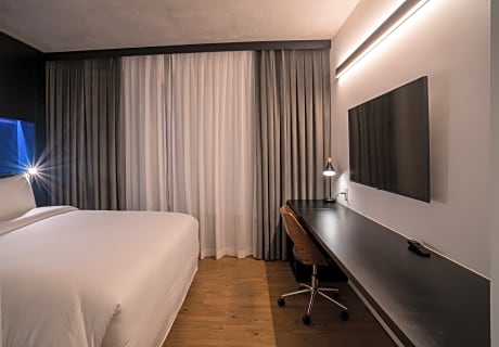 QUEEN TWIN CAPACITY 1