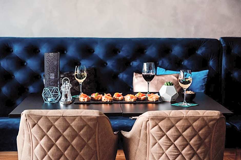 BOUTIQUE HOTEL11 with rooftop SPA