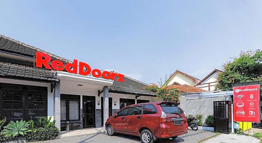 RedDoorz @ Soekarno Hatta 2