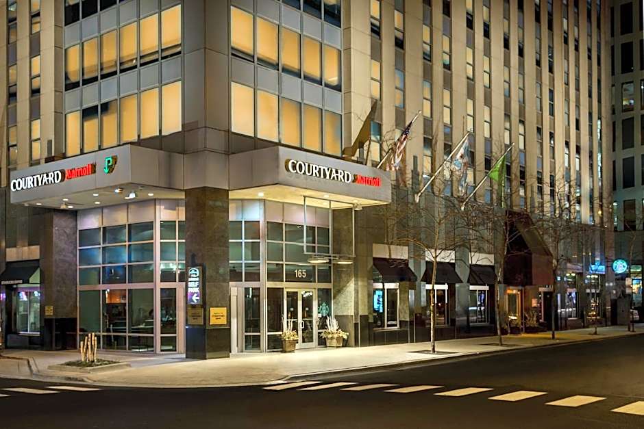 Courtyard by Marriott Chicago Downtown/Magnificent Mile
