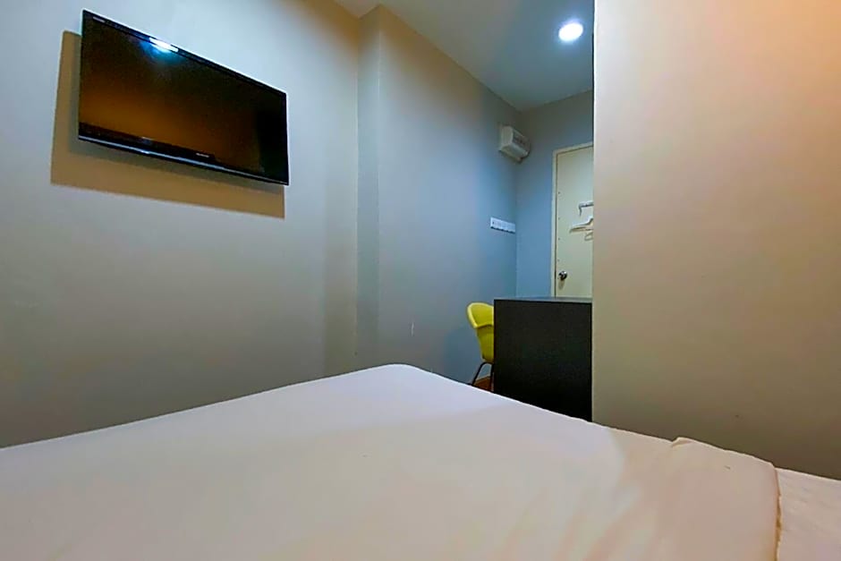 OYO Home 90222 Ling's Airbnb