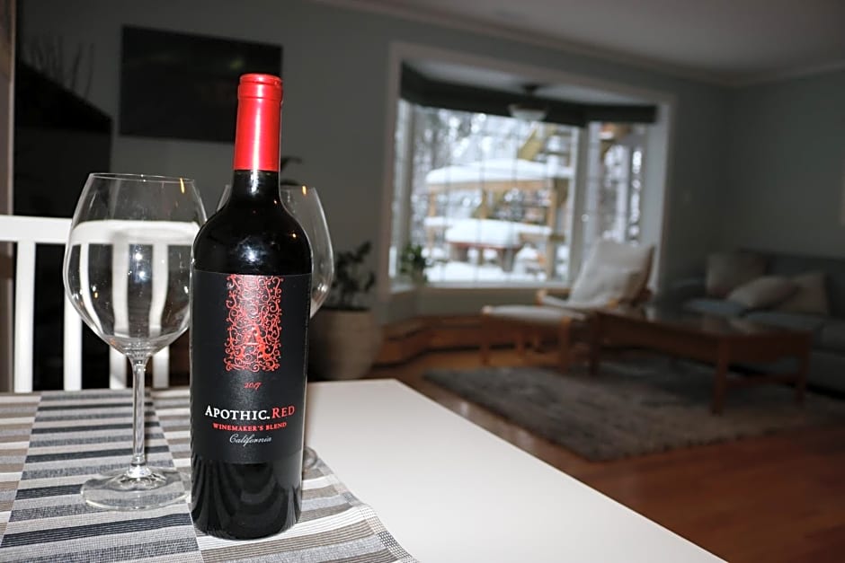 Great Slave Lakeside Bed & Breakfast