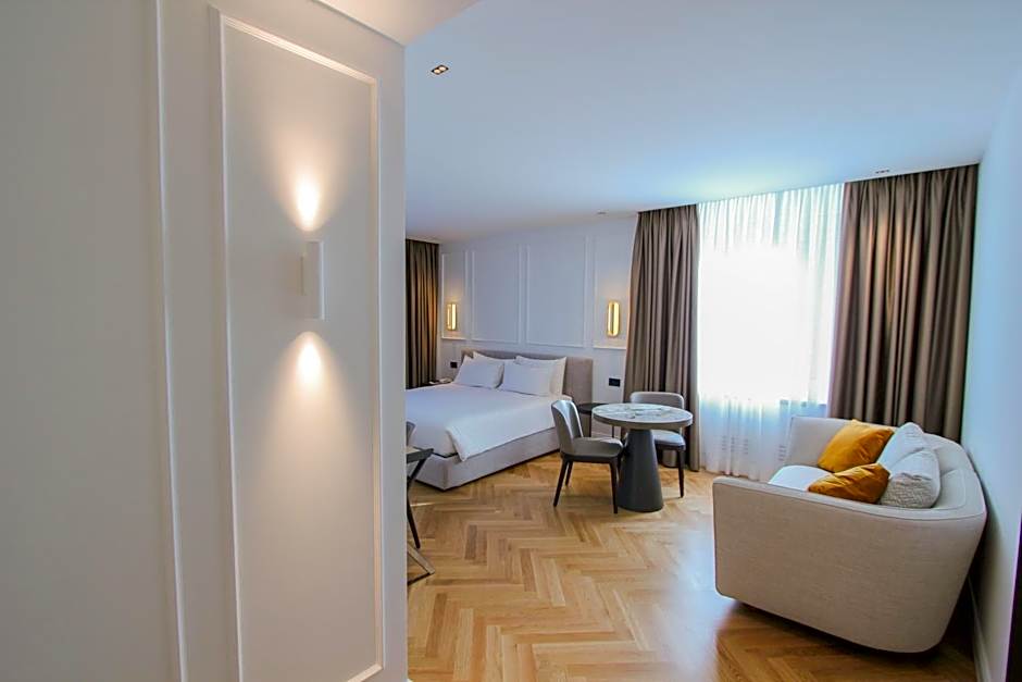 Ambassador Palace Hotel