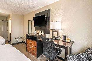 Queen Room with Two Queen Beds - Non Smoking