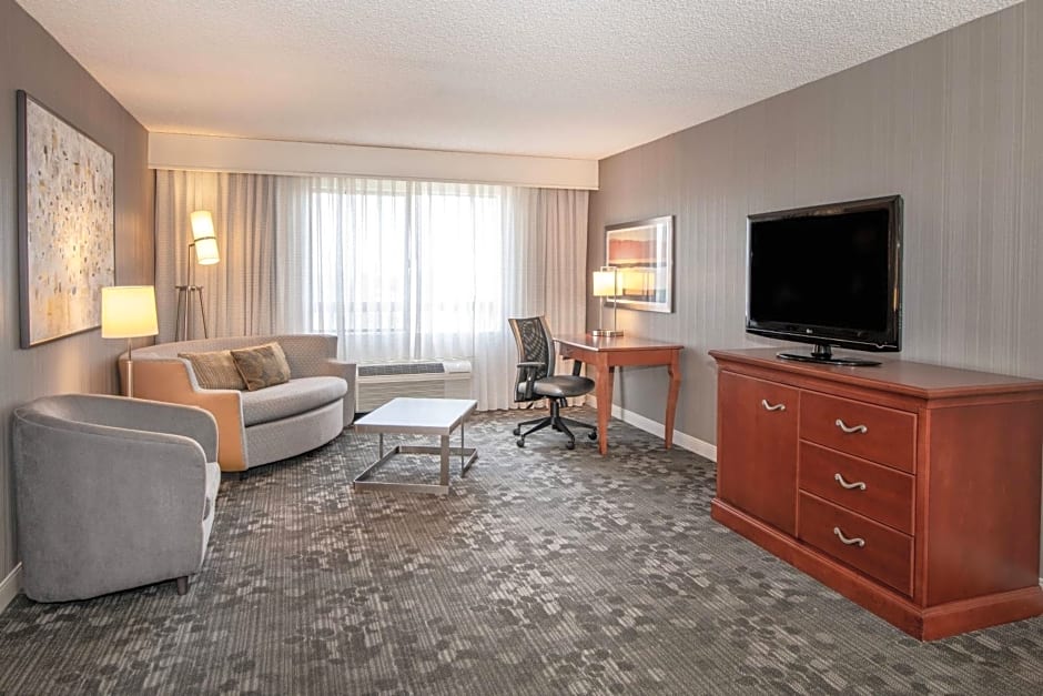 Courtyard by Marriott Newark Silicon Valley