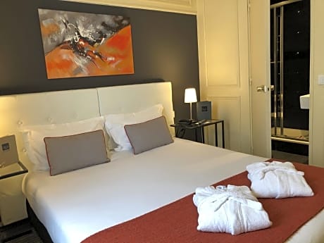 Double Deluxe Room