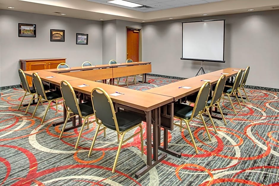 Holiday Inn Express Hotel & Suites Pittsburgh-South Side By IHG