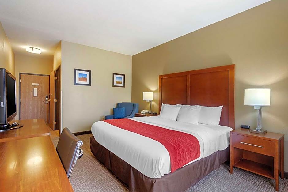 Comfort Inn And Suites - Pittsburg
