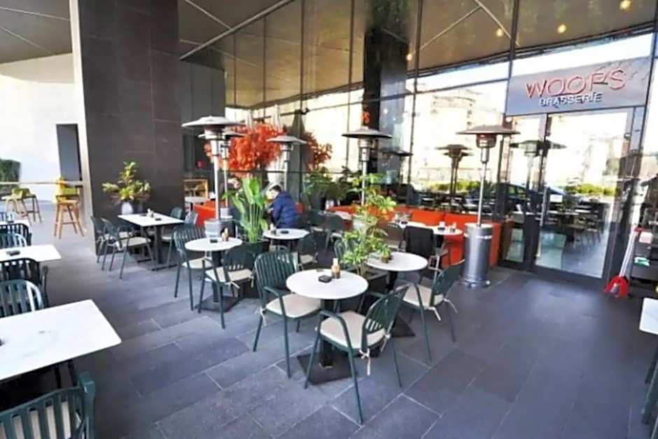 Live lavishly balcony 30 plus floor