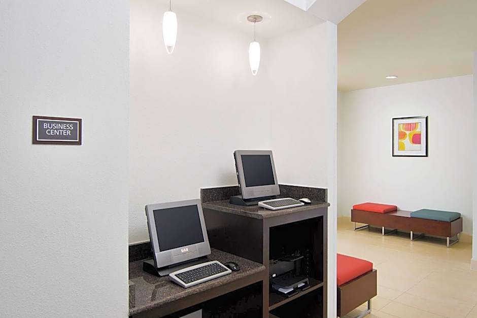 Sonesta ES Suites Fresno