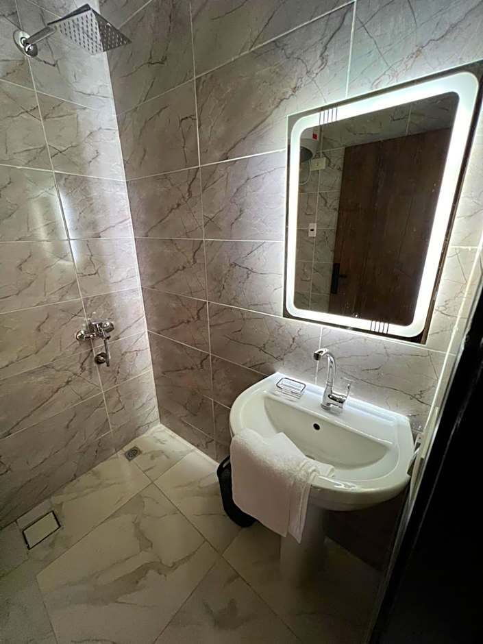 Imperial Pyramids View Inn