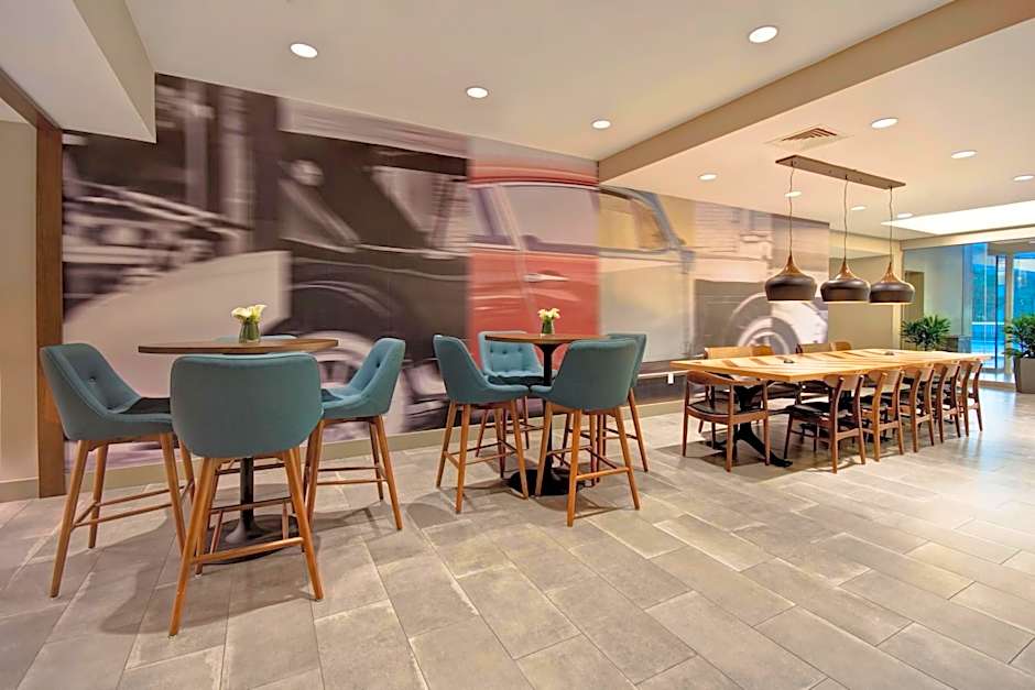 Four Points by Sheraton Boston Newton