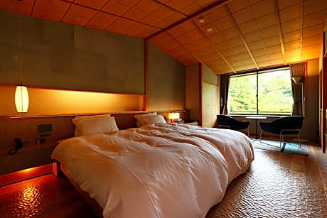 Superior Twin Room 204