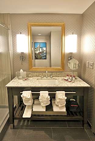 Connecting Accessible King