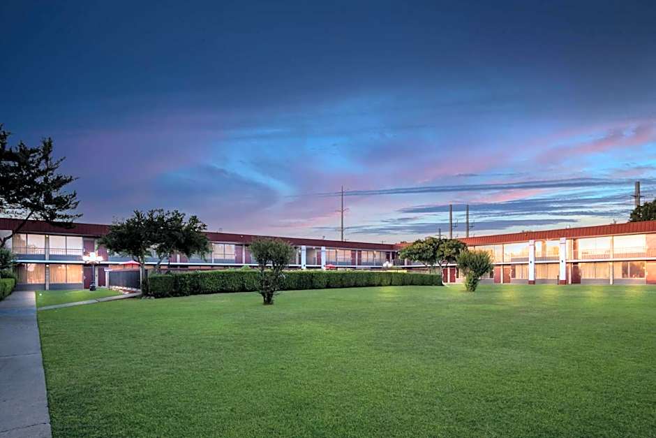 Red Roof Inn & Conference Center McKinney