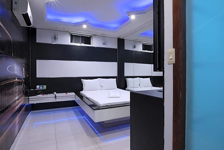 Motel Fantasy 2 (Adult Only)