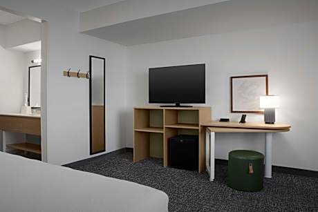 King Room with Sofa Bed - Non-Smoking