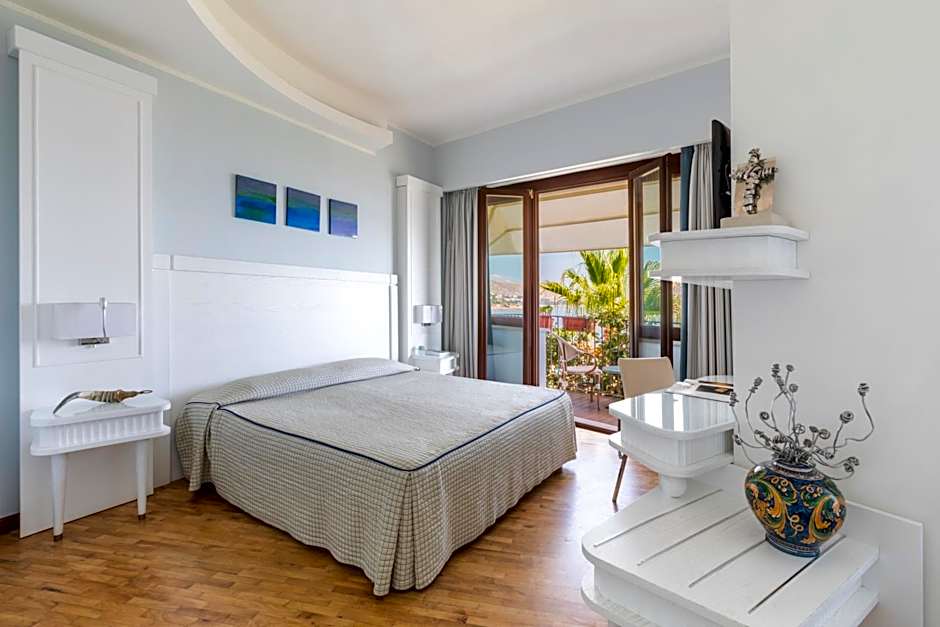 Hotel Lido degli Scogli