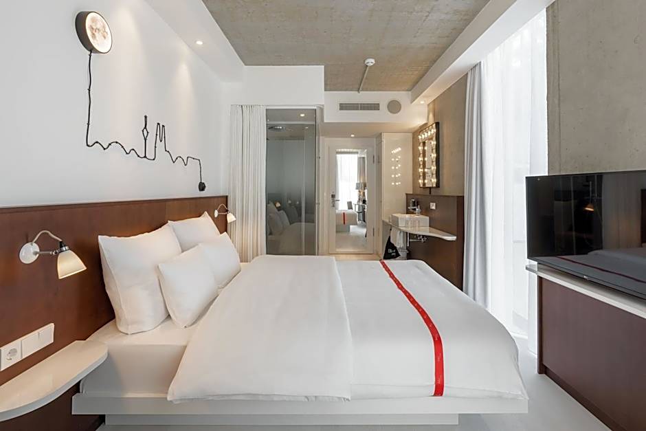 Ruby Ella Hotel Cologne By IHG