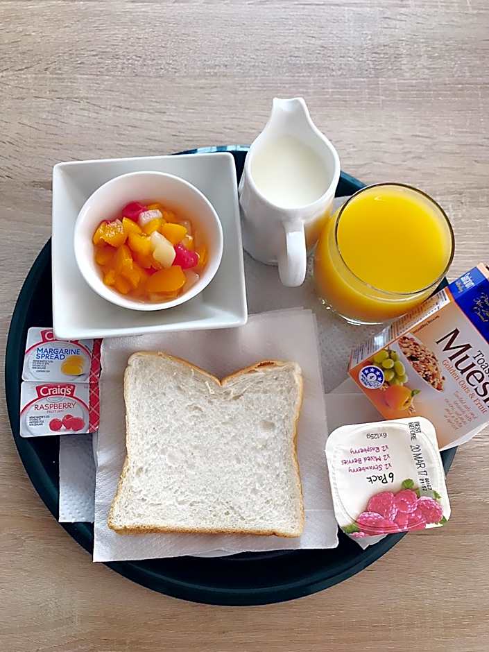 Arthur's Court Motor Lodge