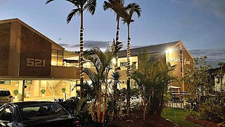 AAA Lancaster Court Motel