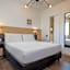 Globus Urban Hotel