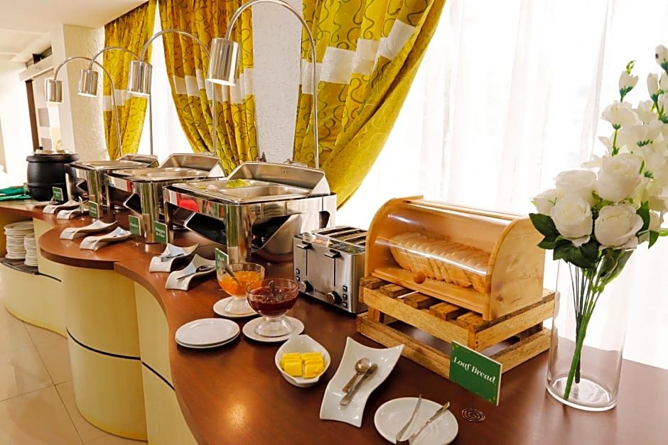 Eurotel Las Pinas Hotel