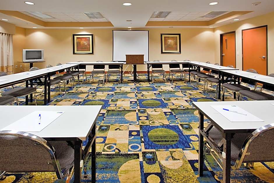 Holiday Inn Express Hotel & Suites Suffolk By IHG