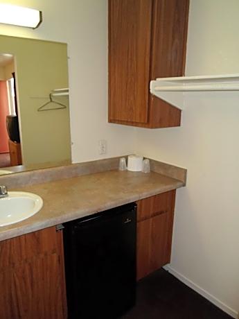 Queen Room with Two Queen Beds - Smoking