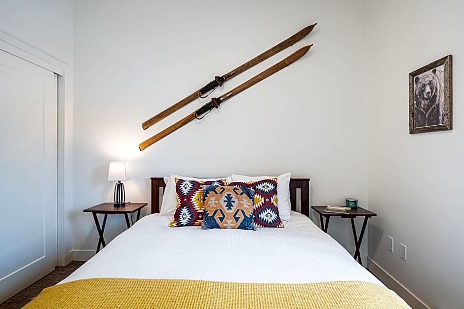 The Mac Shack by Revelstoke Vacations