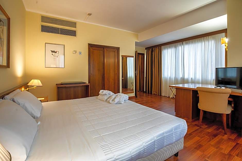 Royal Palace Hotel