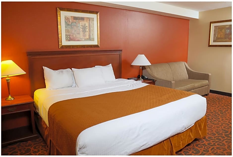 Ramada by Wyndham Niagara Falls/Fallsview