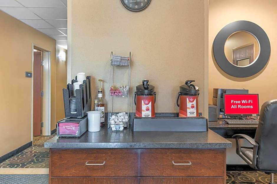 Red Roof Inn Charlestown