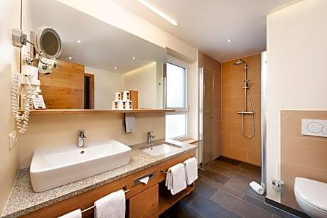 Superior One-Bedroom Apartment