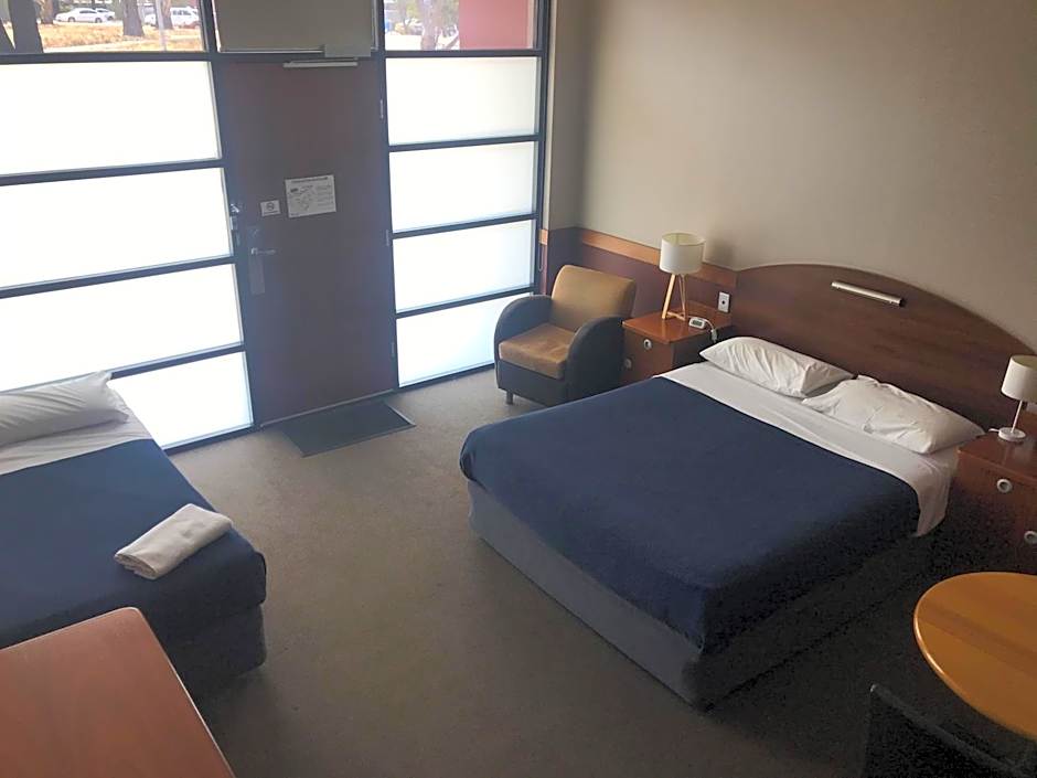 Highlander Hotel Bar Kitchen Rooftop