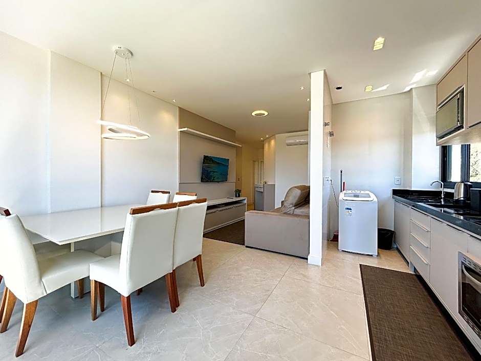 Apto NOVO, com piscina, 250m da praia