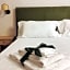B&B Romeo Luxury Rooms