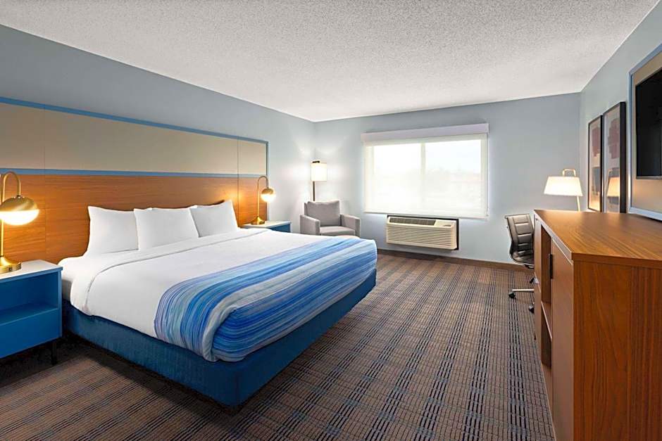 Photo 1 of 5 of Executive 1 King Bed, 2nd Floor