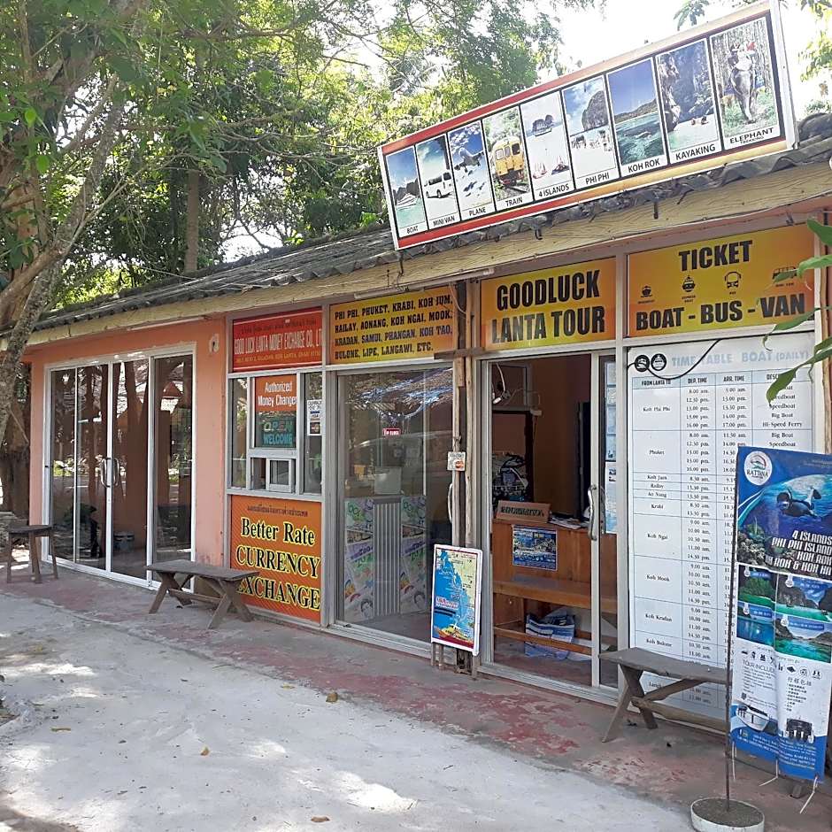 Chill Chill Long Beach Hostel