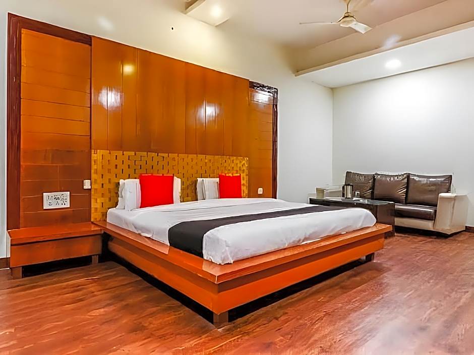 Hotel Mandakini Plaza