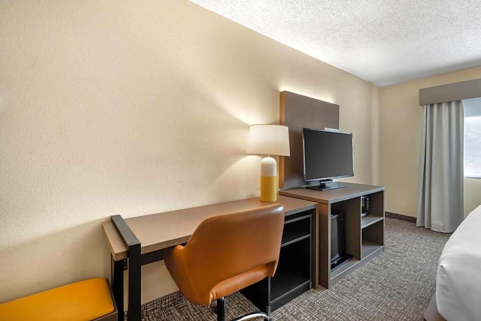 Comfort Inn & Suites Butler