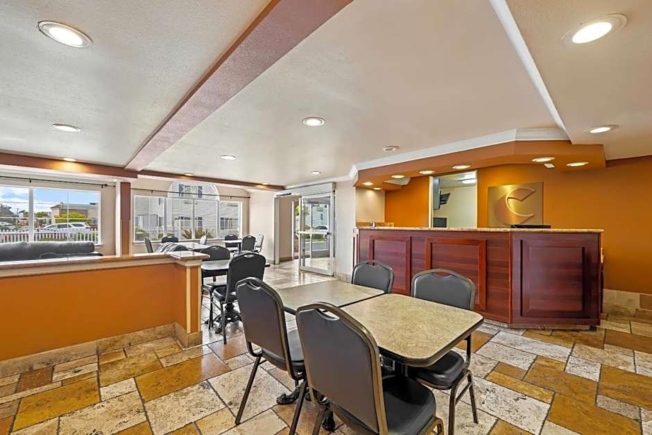 Comfort Inn & Suites Salinas City Center Area