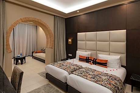 Grand Deluxe, All-Inclusive, Larger Guest Room, 1 Queen, Sofa Bed, Resort View, Balcony