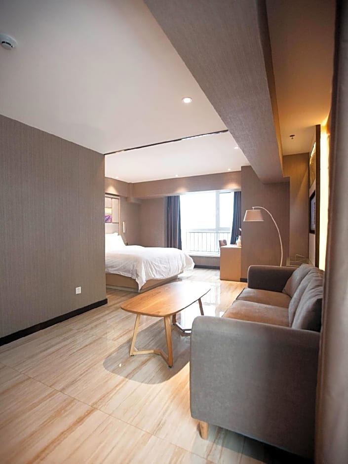 Lavande Hotel Heyuan Avenue Asia's first fountain