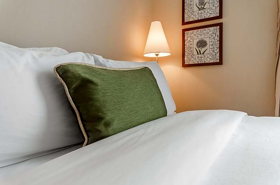 Le St-Martin Hotel & Suites