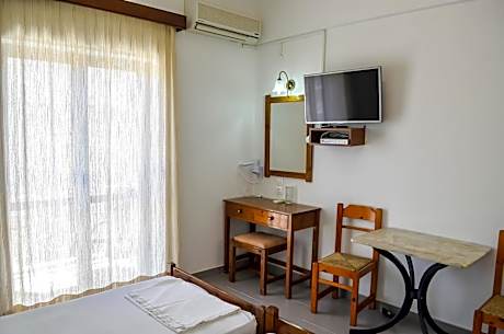 Studio with Sea View