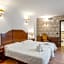I AM La Posada Hotel and Apartment