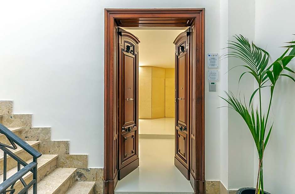 Fiveplace Design Suites & Apartments