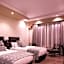 Bidwood Suite Hotel, Opposite Sarit Centre