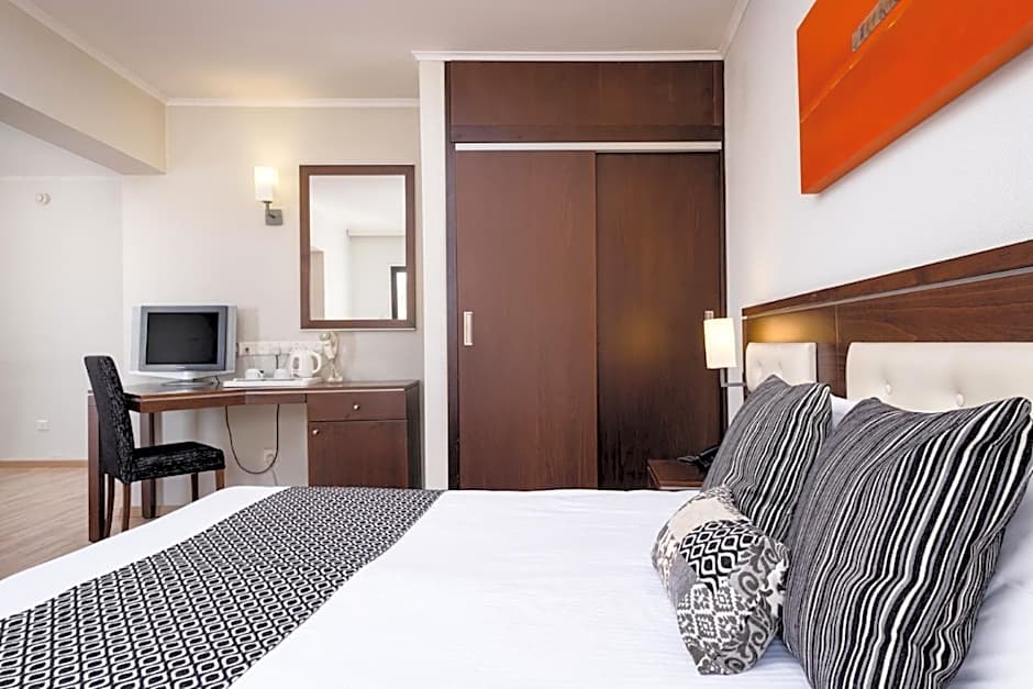 Livadhiotis City Hotel